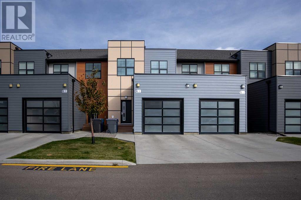 3, 57 Aquitania Circle W, Lethbridge, Alberta