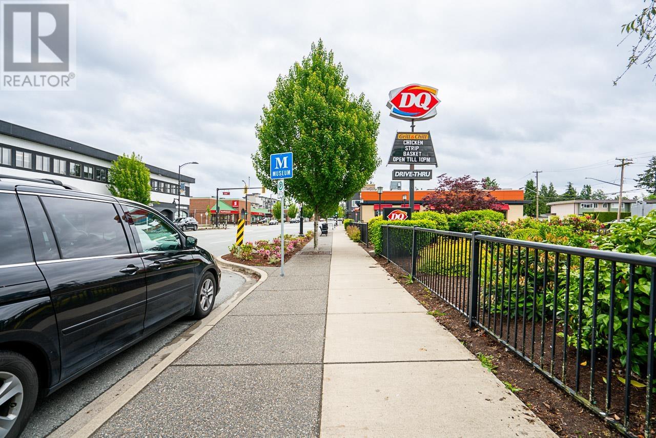 22464 Lougheed Highway, Maple Ridge, British Columbia  V2X 2T9 - Photo 3 - C8065335