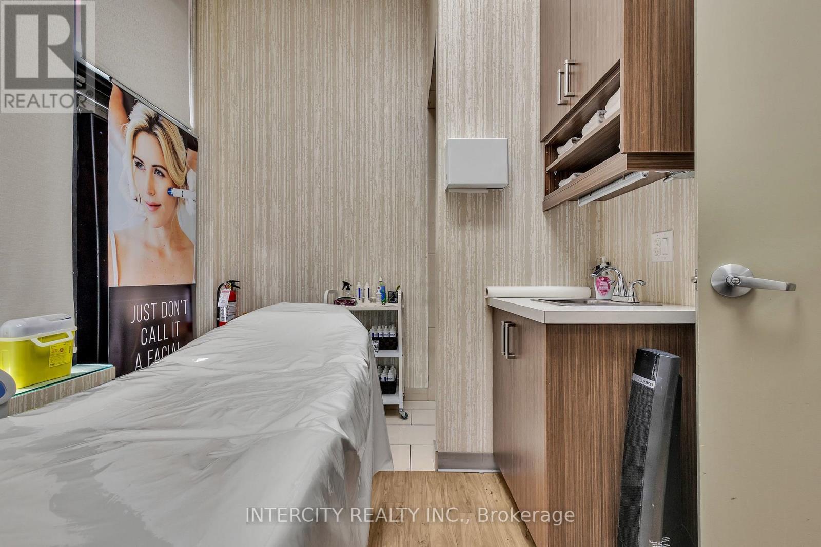 1 - 55 Dusk Drive, Brampton, Ontario  L6Y 5Z6 - Photo 13 - W10410121