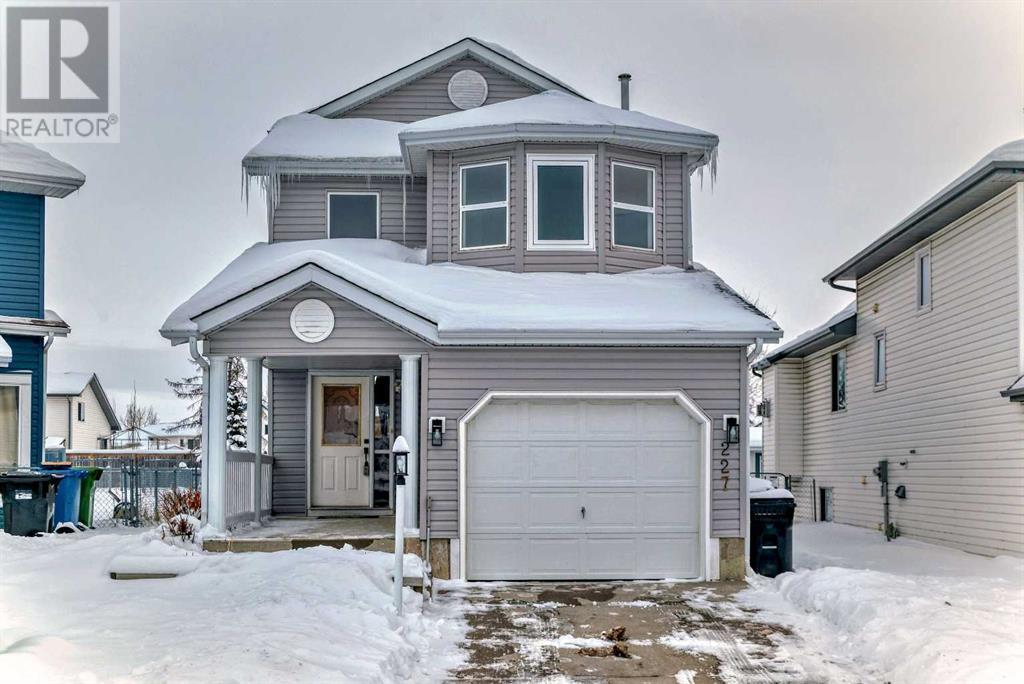 227 Saratoga Place NE, Calgary, Alberta