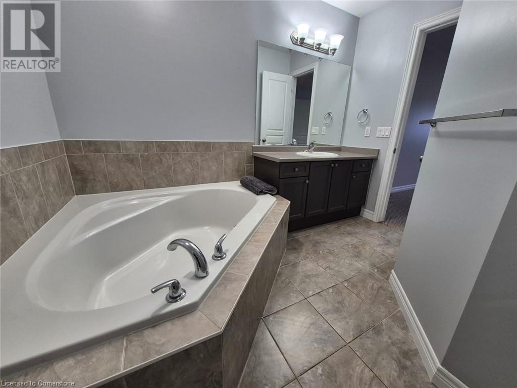 18 Celestial Crescent, Hamilton, Ontario  L0R 1P0 - Photo 29 - 40686789