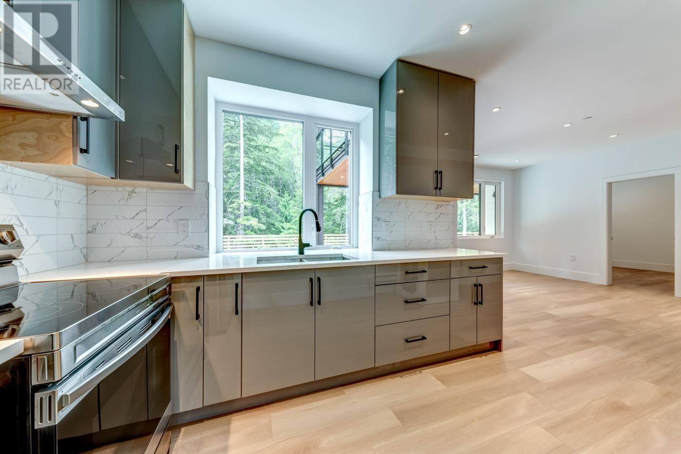 9113 Riverside Drive, Whistler, British Columbia V8E 1M1 - Photo 37 - R2952538
