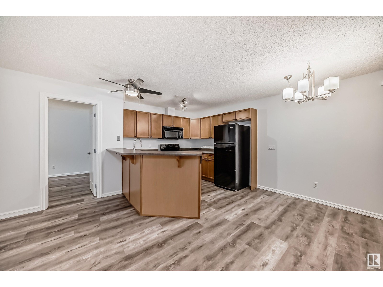 Property at #110 13710 150 AV NW image 3