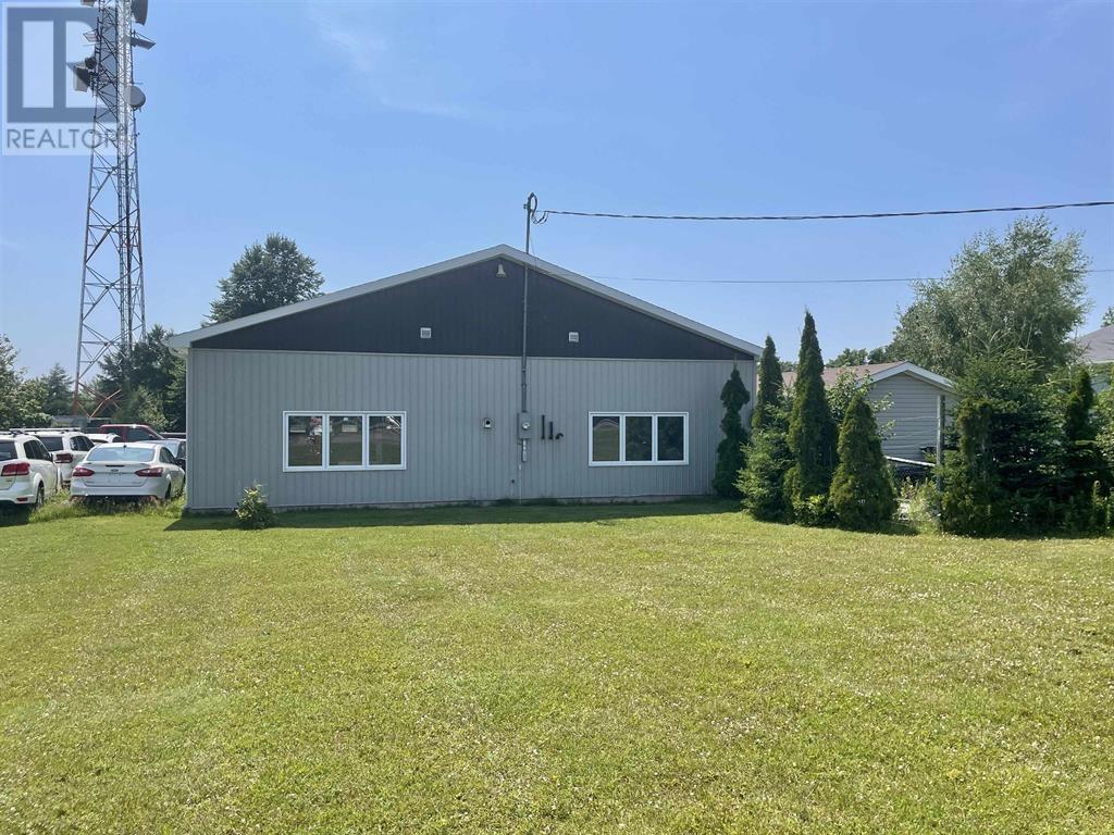132 Industrial Crescent, Summerside, Prince Edward Island  C1N 5N6 - Photo 2 - 202500186