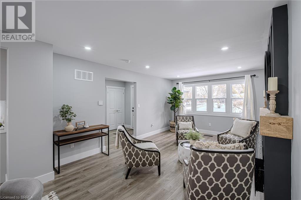 2 Keeler Place, Brantford, Ontario  N3S 7K6 - Photo 7 - 40679473