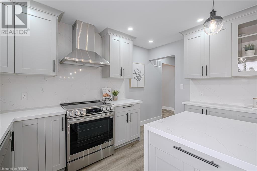 2 Keeler Place, Brantford, Ontario  N3S 7K6 - Photo 12 - 40679473