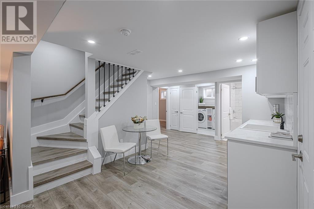 2 Keeler Place, Brantford, Ontario  N3S 7K6 - Photo 29 - 40679473