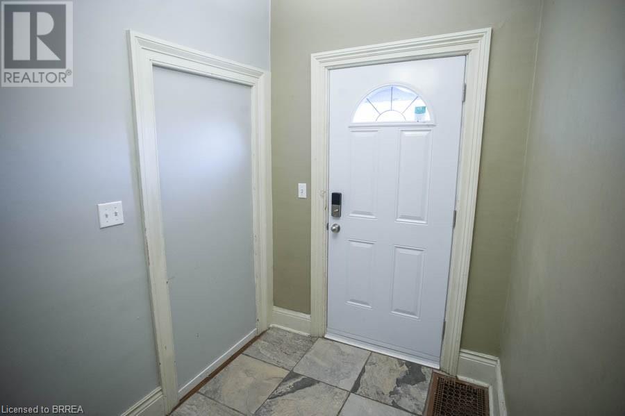 60 William Street Unit# Upper, Brantford, Ontario  N3T 3K5 - Photo 3 - 40687357