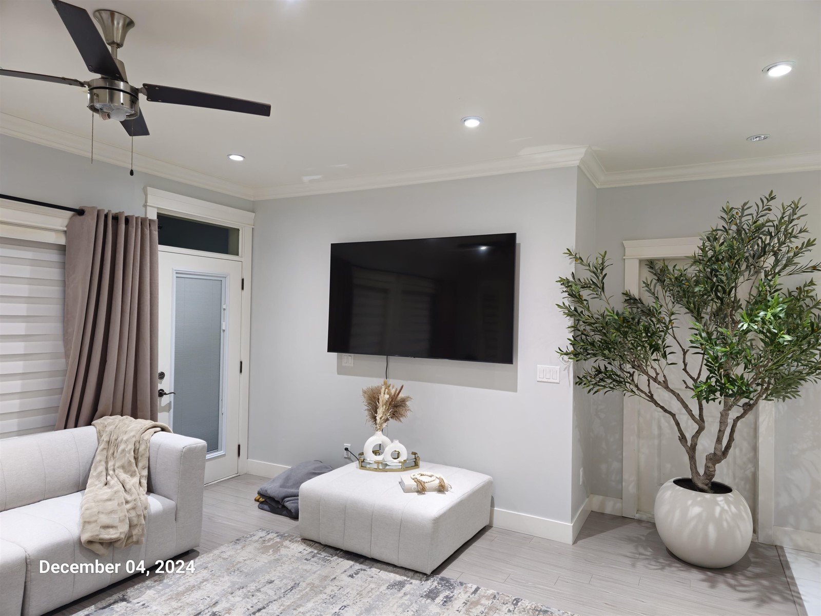Property at 3167 ENGINEER CRESCENT image 5
