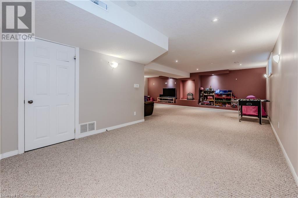 28 Isabella Street, Kitchener, Ontario  N2E 4K1 - Photo 34 - 40683593