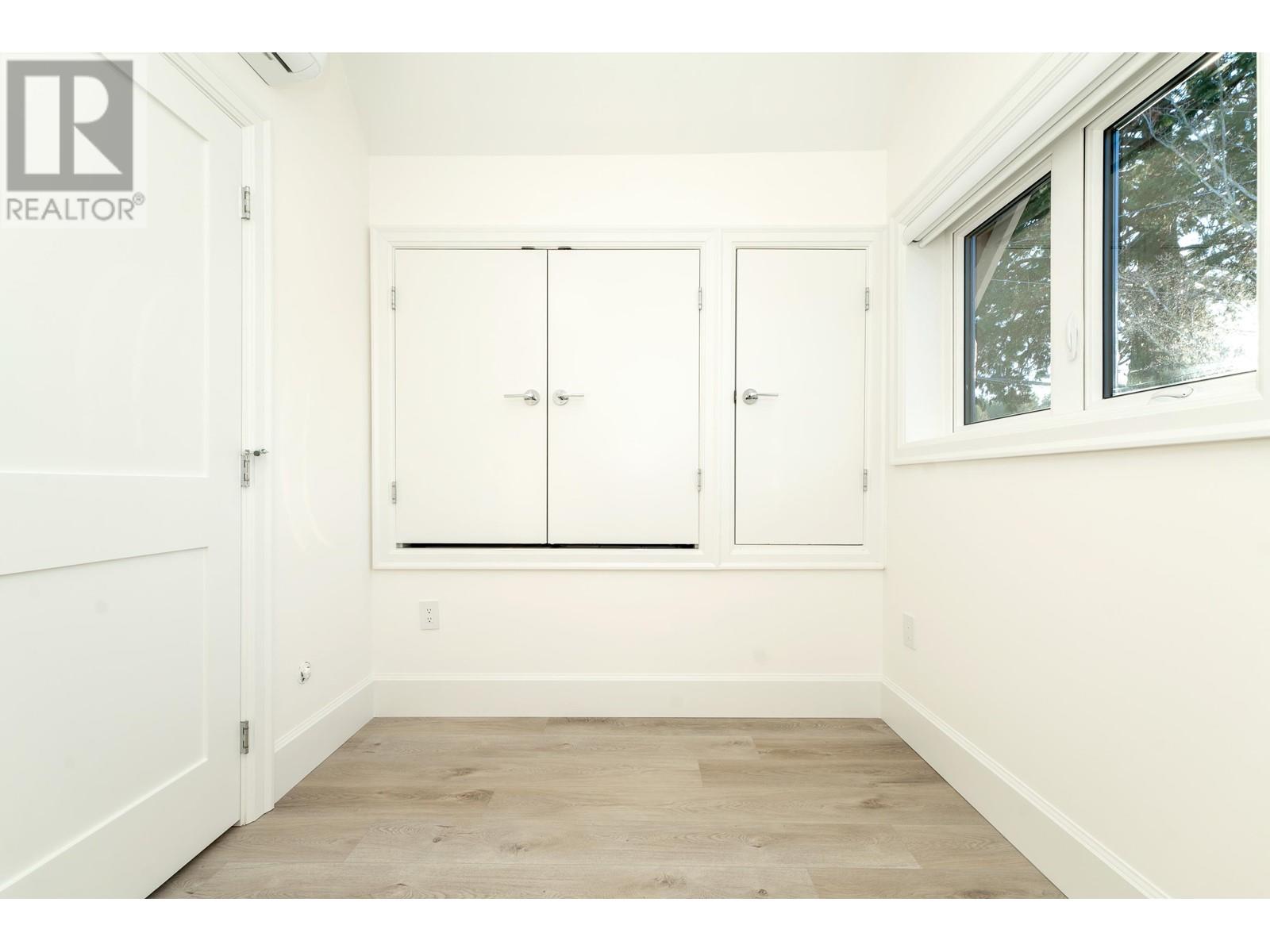 Listing Picture 30 of 32 : 4582 W 14TH AVENUE, Vancouver / 溫哥華 - 魯藝地產 Yvonne Lu Group - MLS Medallion Club Member