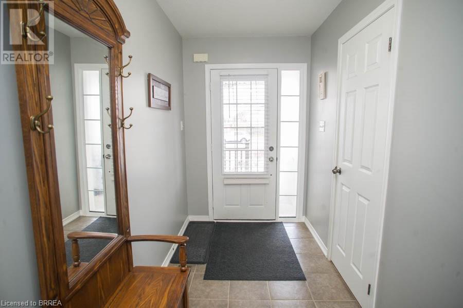 231 Blackburn Drive, Brantford, Ontario  N3T 0G8 - Photo 5 - 40684809