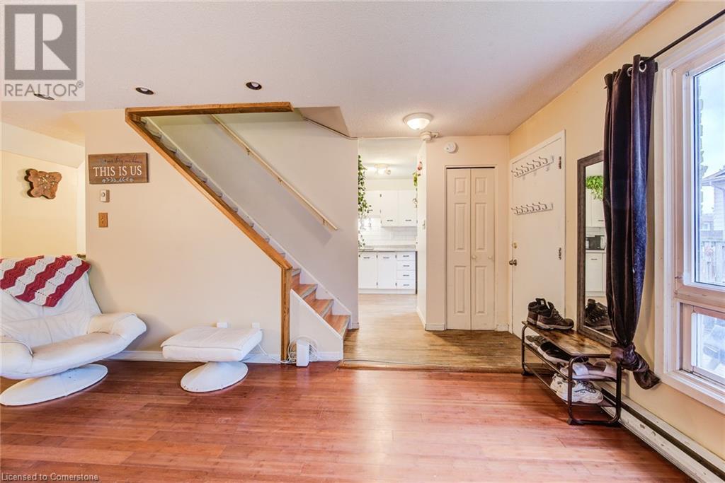 249 Cedarbrae Avenue Unit# 16, Waterloo, Ontario  N2L 4S8 - Photo 4 - 40687329