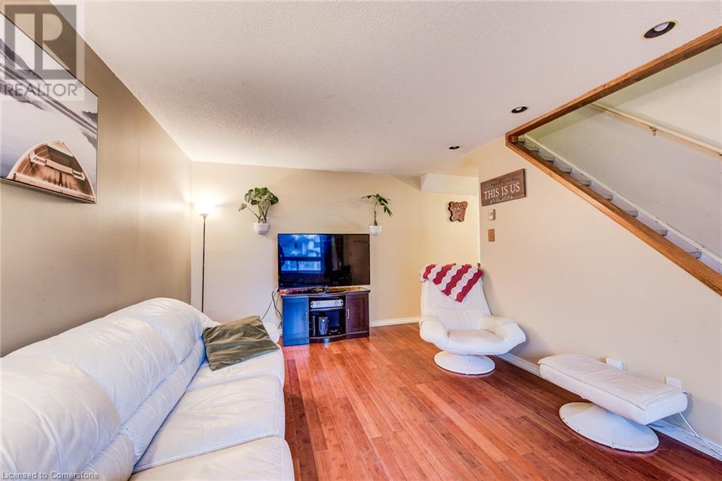 249 Cedarbrae Avenue Unit# 16, Waterloo, Ontario  N2L 4S8 - Photo 6 - 40687329