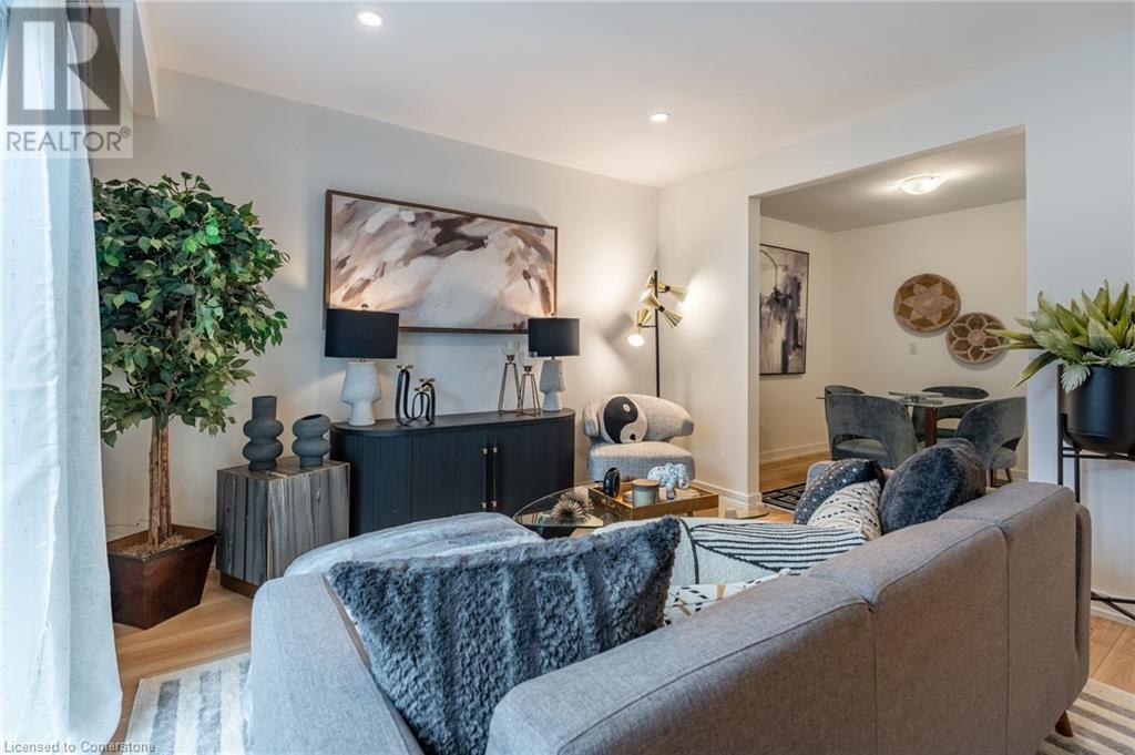 25 Woodman Drive N, Hamilton, Ontario  L8H 2M5 - Photo 2 - 40687800