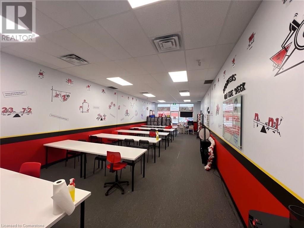 275 Fourth Avenue, St. Catharines, Ontario  L2R 6P9 - Photo 4 - 40687734