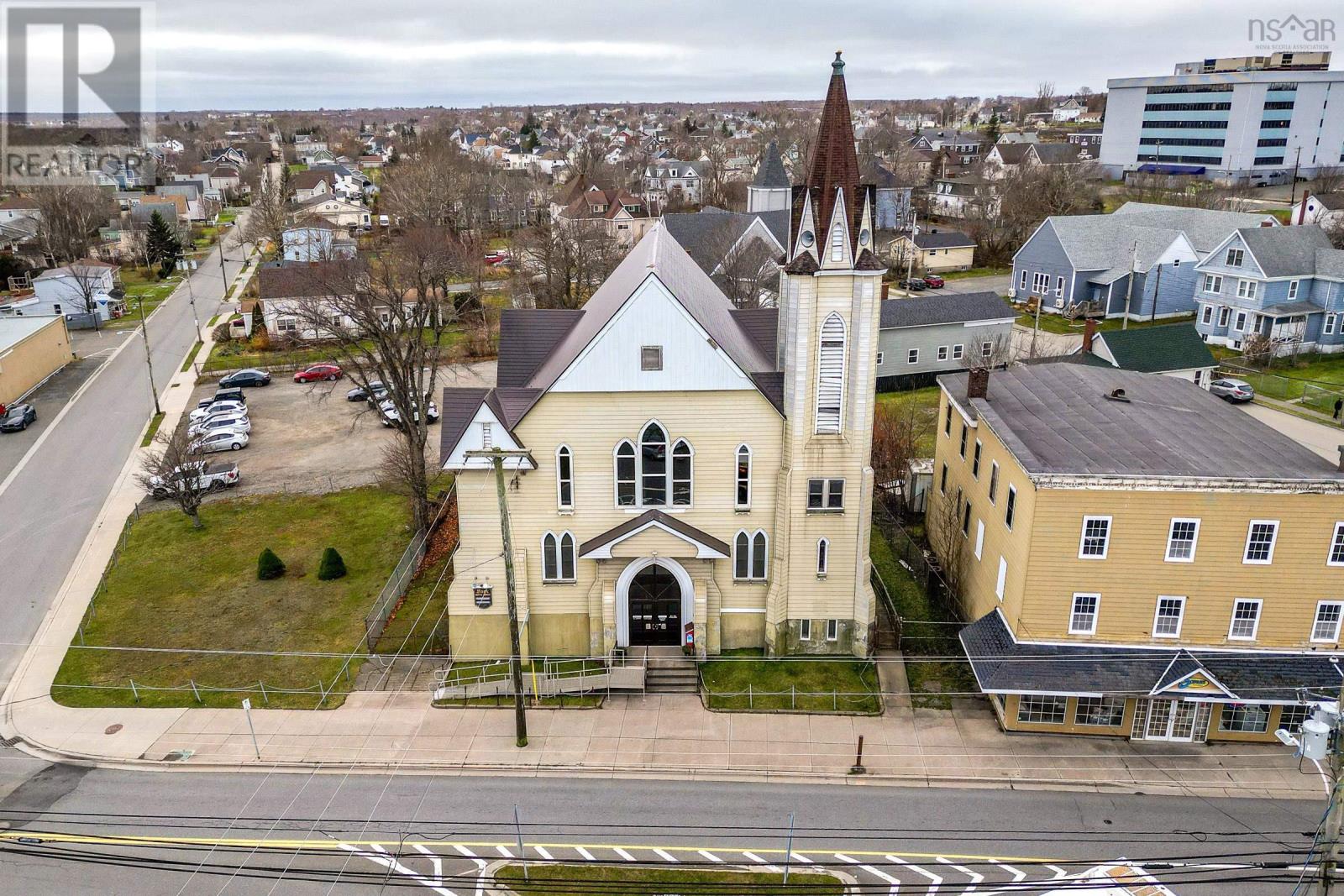 270 Commercial Street, Glace Bay, Nova Scotia  B1A 6B4 - Photo 1 - 202500199