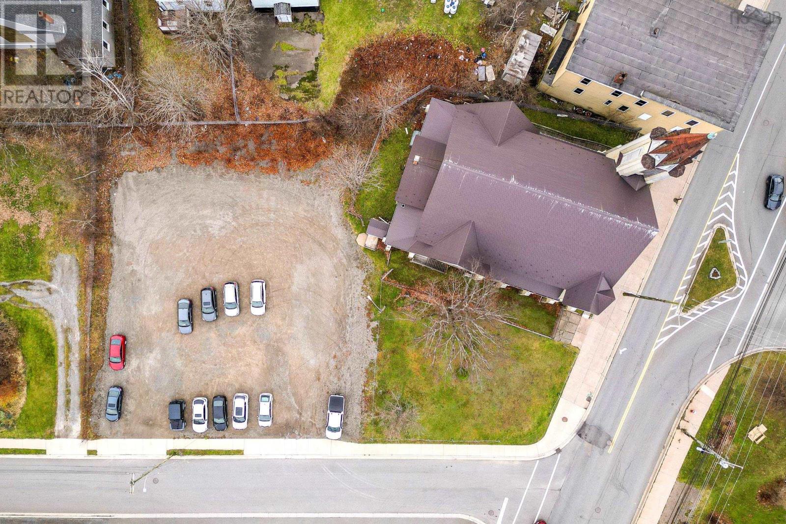 270 Commercial Street, Glace Bay, Nova Scotia  B1A 6B4 - Photo 4 - 202500199