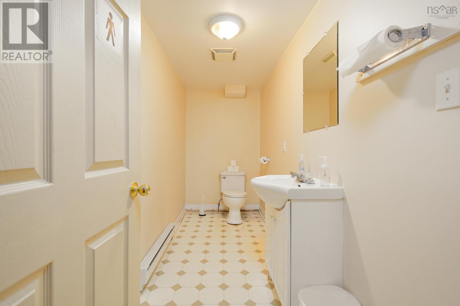 270 Commercial Street, Glace Bay, Nova Scotia  B1A 6B4 - Photo 45 - 202500199