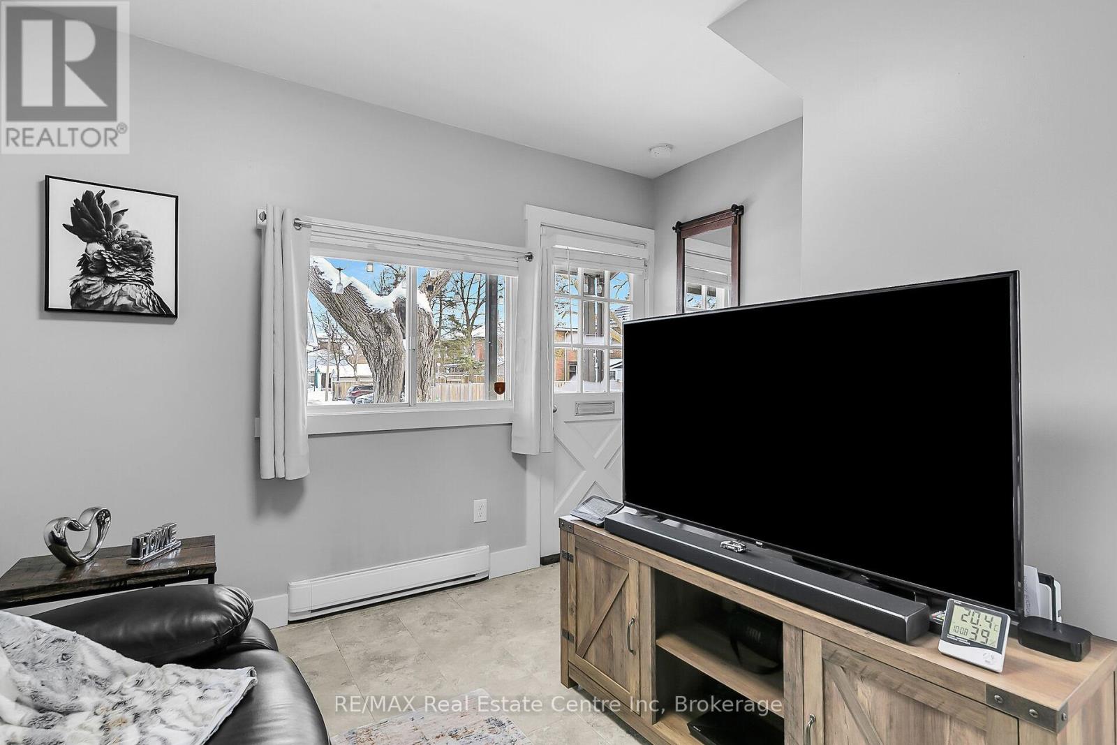 209 Stevenson Street S, Guelph (St. Patrick's Ward), Ontario  N1E 5N8 - Photo 5 - X11908141