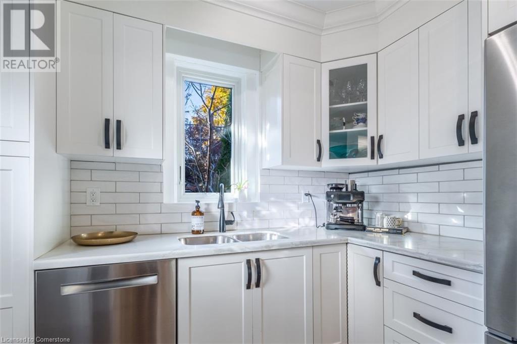 86 Eastbourne Avenue, Hamilton, Ontario  L8M 2M8 - Photo 16 - 40678907