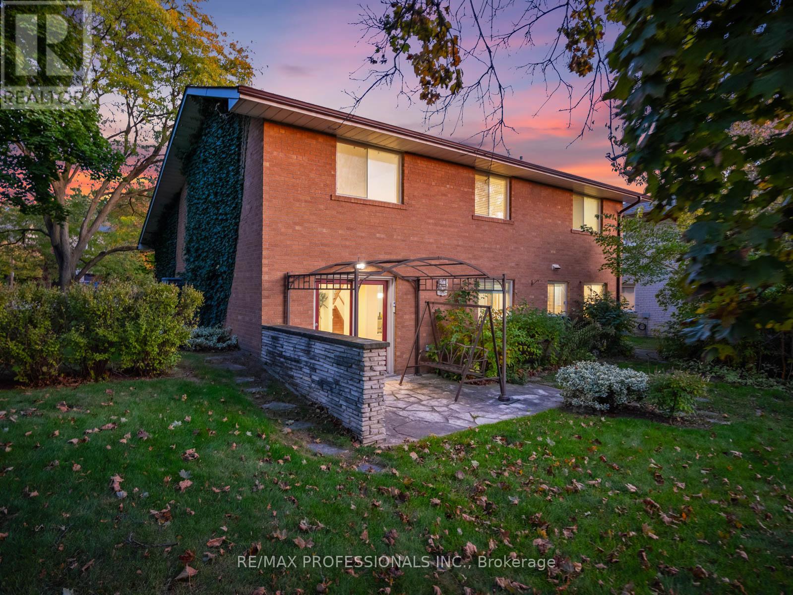 761 Duchess Drive, Mississauga, Ontario  M6E 2H6 - Photo 26 - W11908139