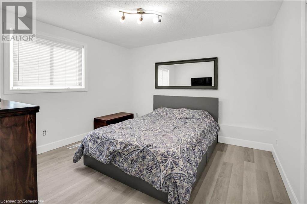 18 Merritt Crescent, Grimsby, Ontario  L3M 4X5 - Photo 13 - 40671452