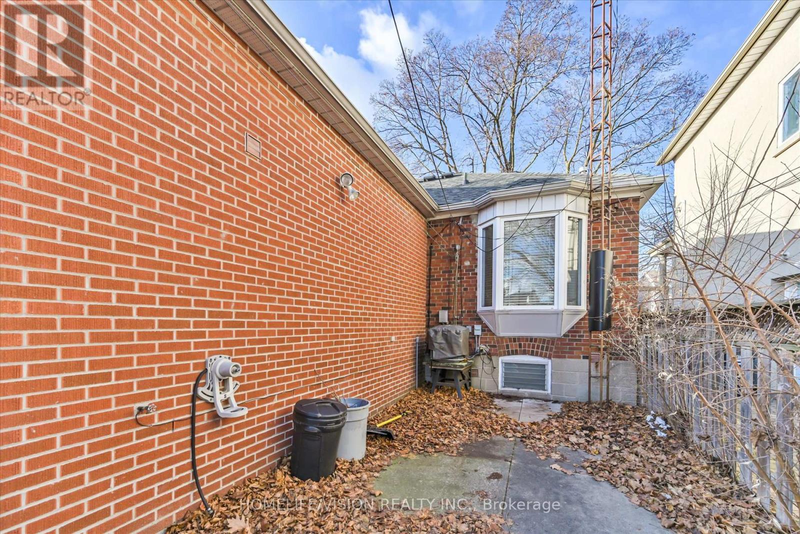 127 Randolph Road, Toronto, Ontario  M4G 3S3 - Photo 25 - C11908247