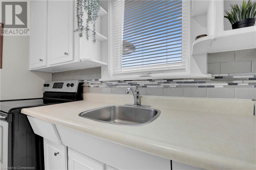 124 East 43rd Street, Hamilton, Ontario  L8T 3B9 - Photo 13 - 40683895