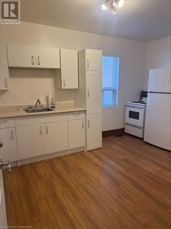 67 Ross Avenue, Kitchener, Ontario  N2A 1V2 - Photo 4 - 40687790