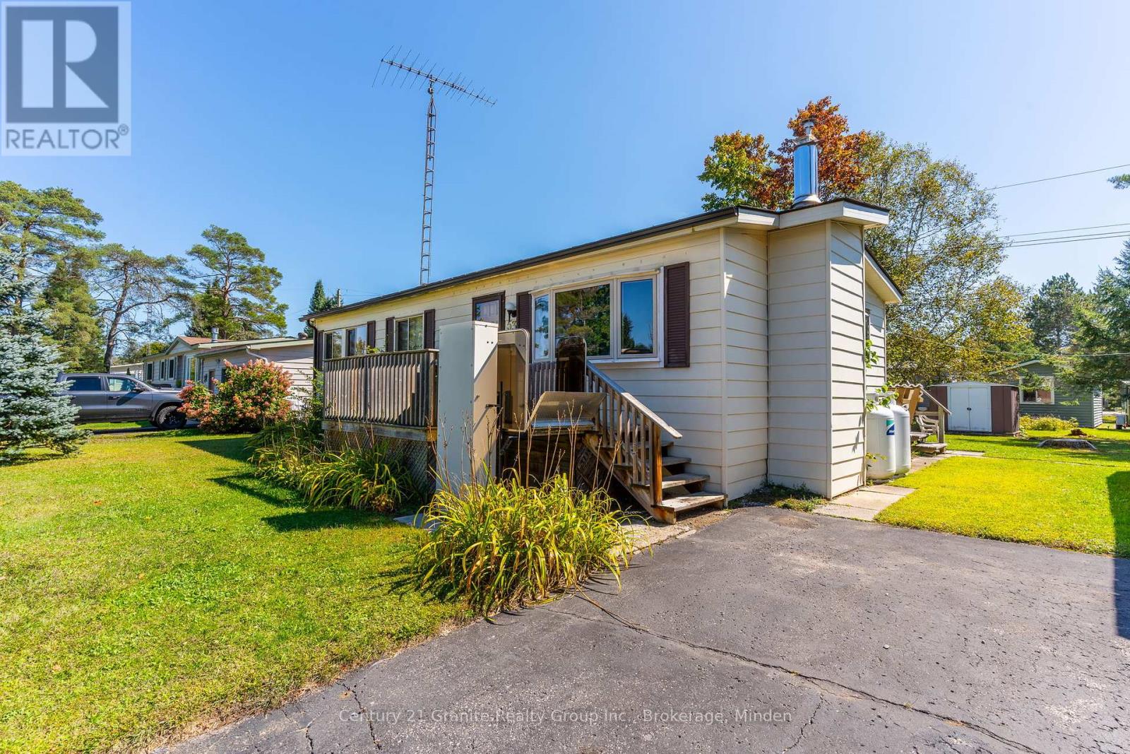 1034 EIGHTH LANE, Minden Hills, Ontario