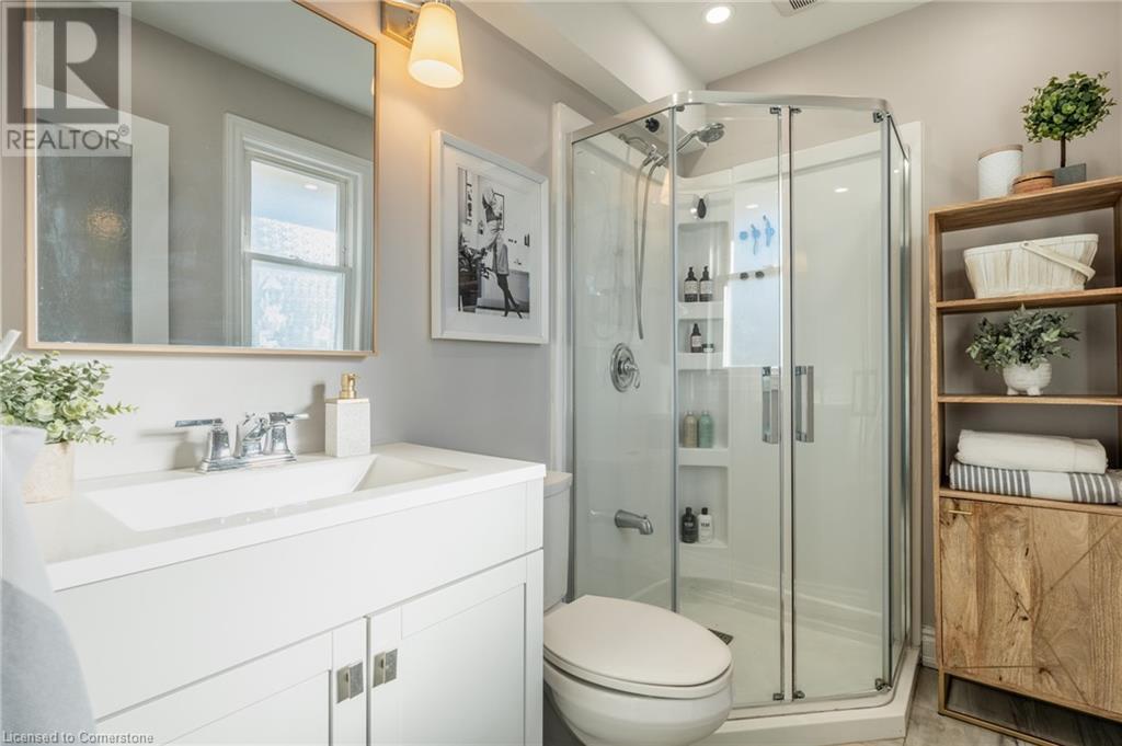 18 Martha Street, Hamilton, Ontario  L8H 2B7 - Photo 16 - 40687841