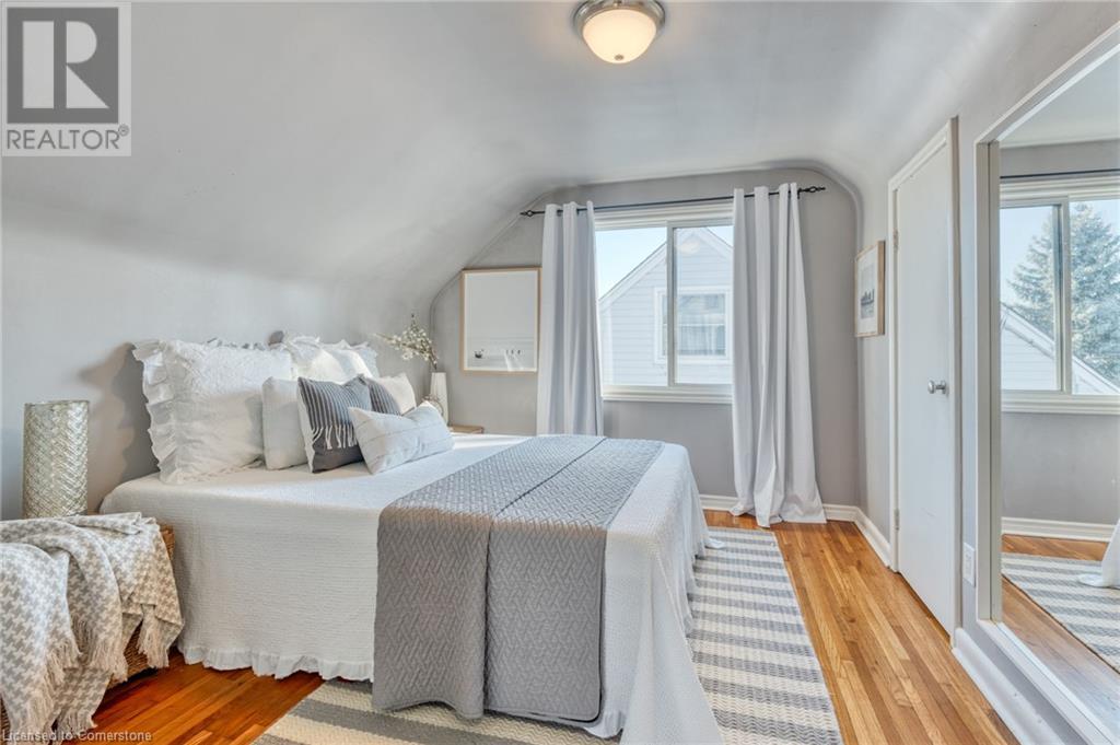 18 Martha Street, Hamilton, Ontario  L8H 2B7 - Photo 17 - 40687841