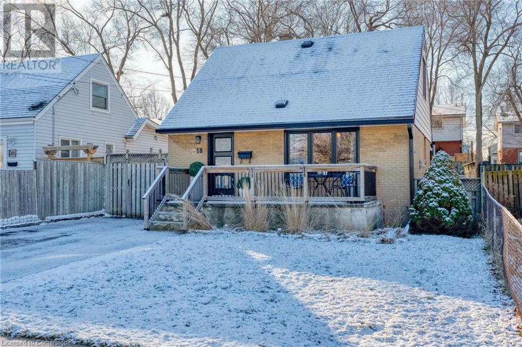 18 Martha Street, Hamilton, Ontario  L8H 2B7 - Photo 2 - 40687841