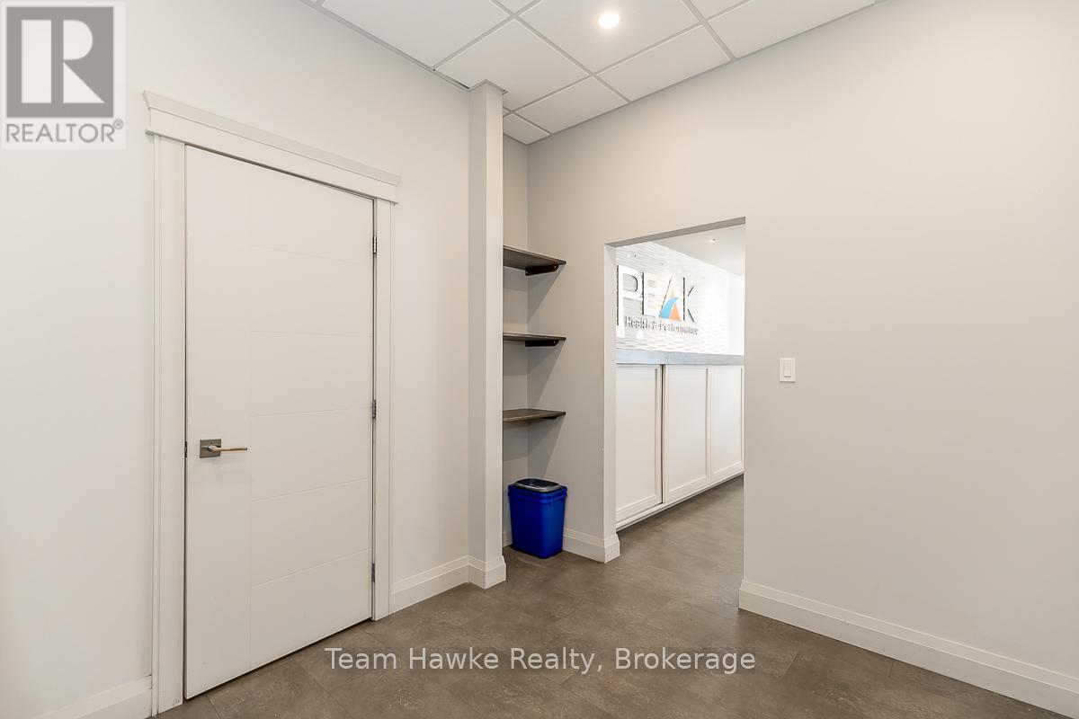 371 Yonge Street, Midland, Ontario  L4R 3A7 - Photo 16 - S11908337