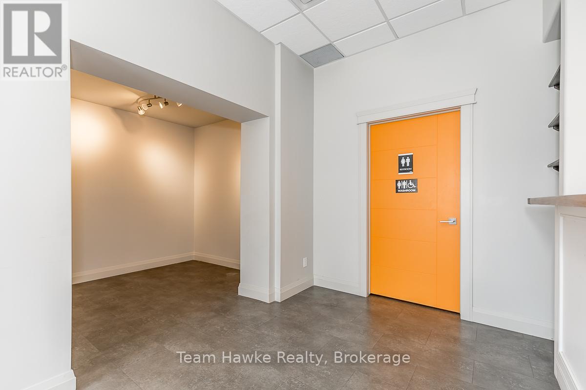 371 Yonge Street, Midland, Ontario  L4R 3A7 - Photo 18 - S11908337