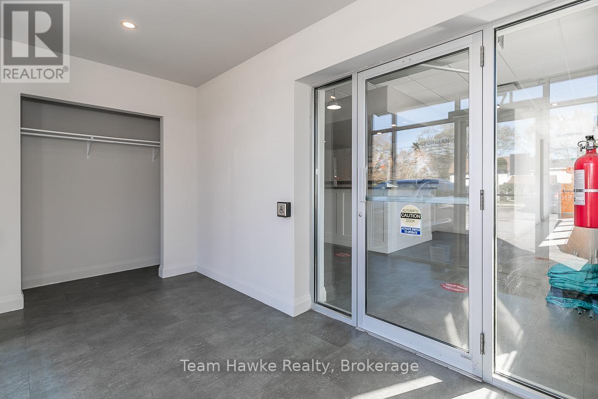 371 Yonge Street, Midland, Ontario  L4R 3A7 - Photo 4 - S11908337