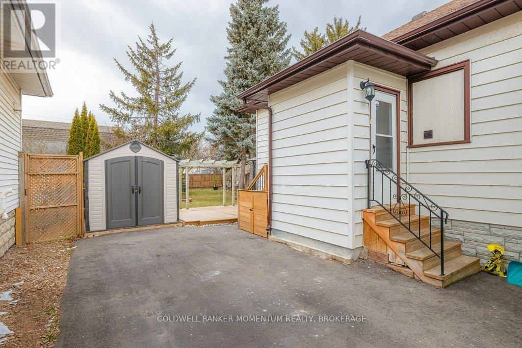 11 Grantham Avenue S, St. Catharines, Ontario  L2P 3B3 - Photo 32 - X11905826