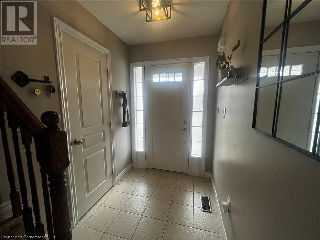 57 Cedar Street, Grimsby, Ontario  L3M 0B7 - Photo 2 - 40683101