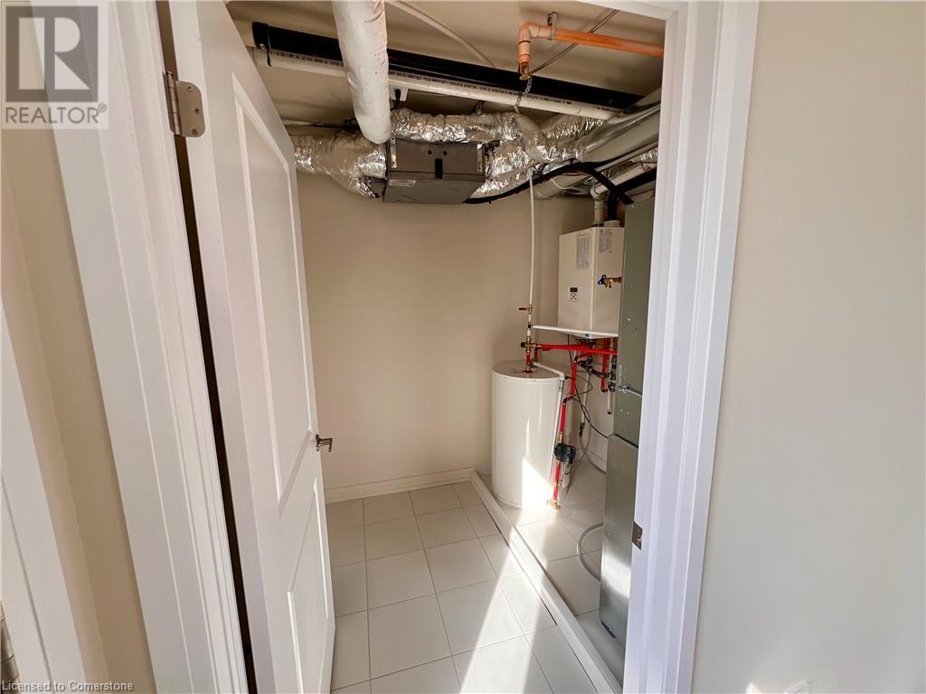 1565 Rose Way, Milton, Ontario  L9E 1N4 - Photo 15 - 40687819