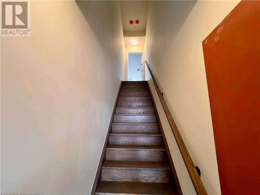 1565 Rose Way, Milton, Ontario  L9E 1N4 - Photo 3 - 40687819