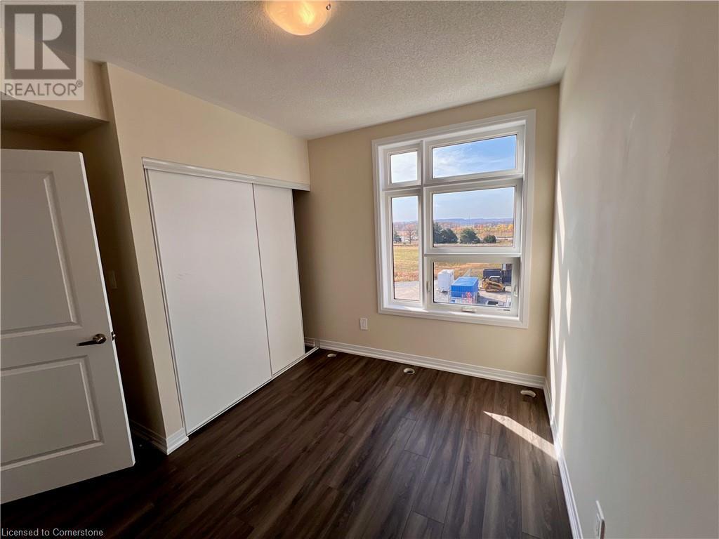 1565 Rose Way, Milton, Ontario  L9E 1N4 - Photo 12 - 40687819