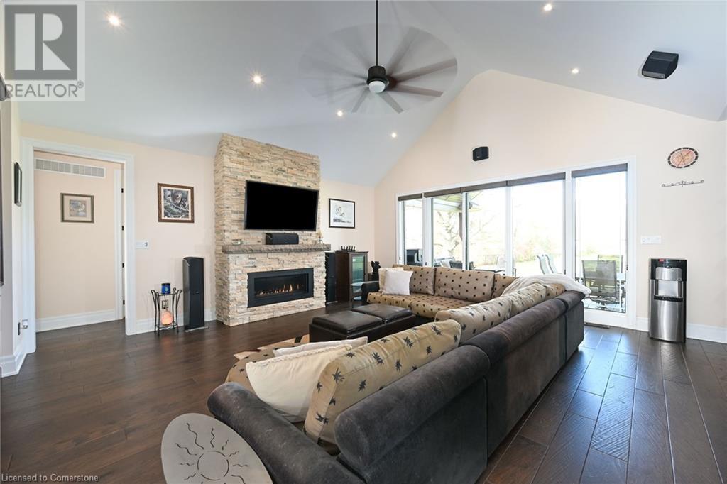 1897 Concession 8 Road W, Hamilton, Ontario  N1R 5S2 - Photo 12 - 40687572