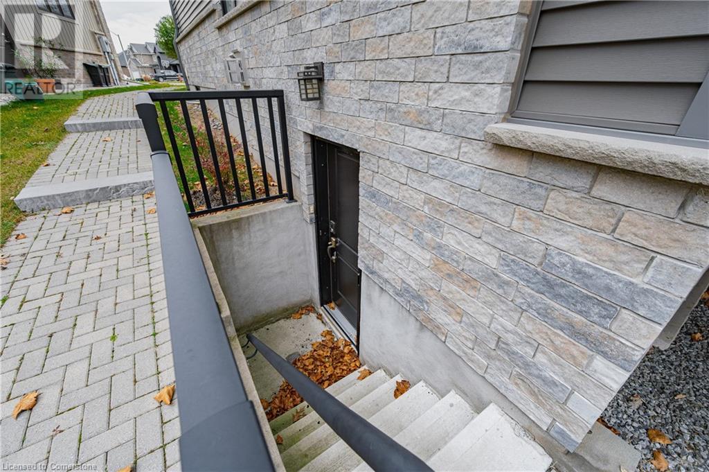 8838 Black Forest Crescent, Niagara Falls, Ontario  L2H 2Y6 - Photo 33 - 40687400