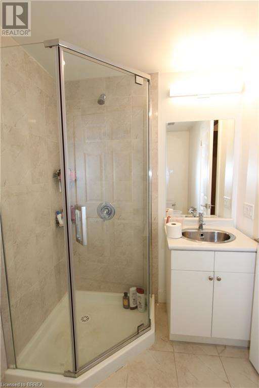 1 Wellington Street Unit# 402, Brantford, Ontario  N3T 2L3 - Photo 14 - 40687449