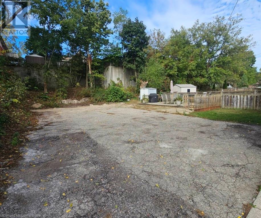 75 Cornell Avenue Unit# 2, Kitchener, Ontario  N2G 3E5 - Photo 3 - 40687812