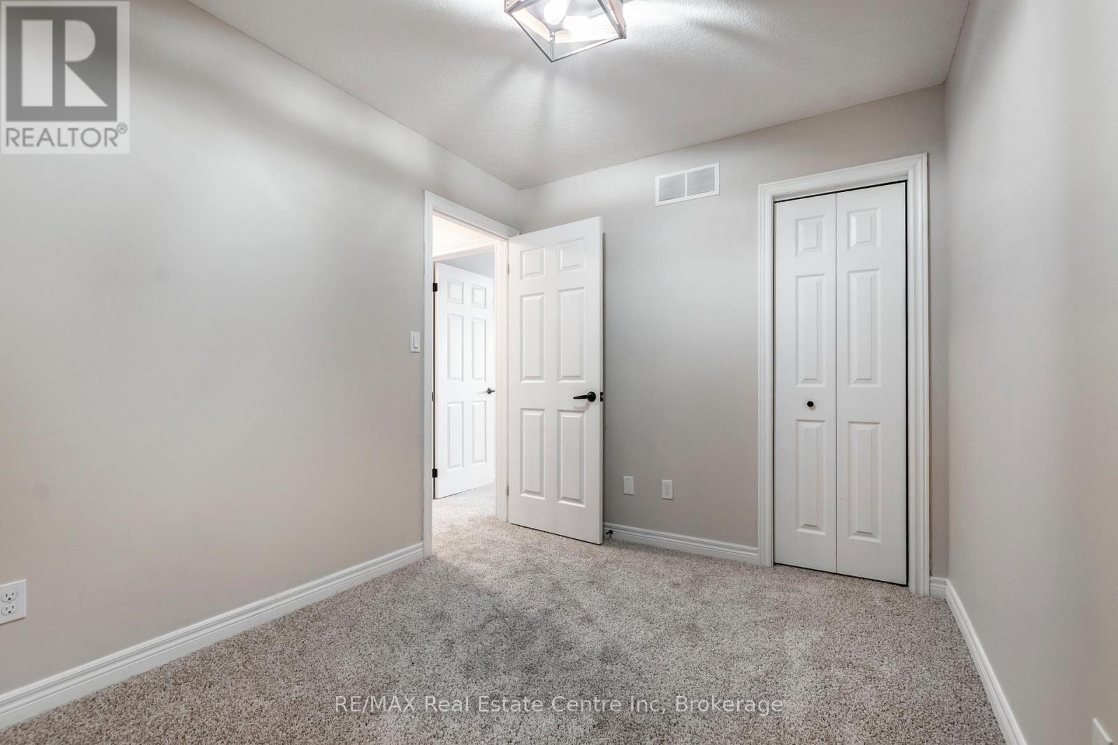 202 - 904 Paisley Road, Guelph, Ontario  N1K 0C6 - Photo 14 - X11908511