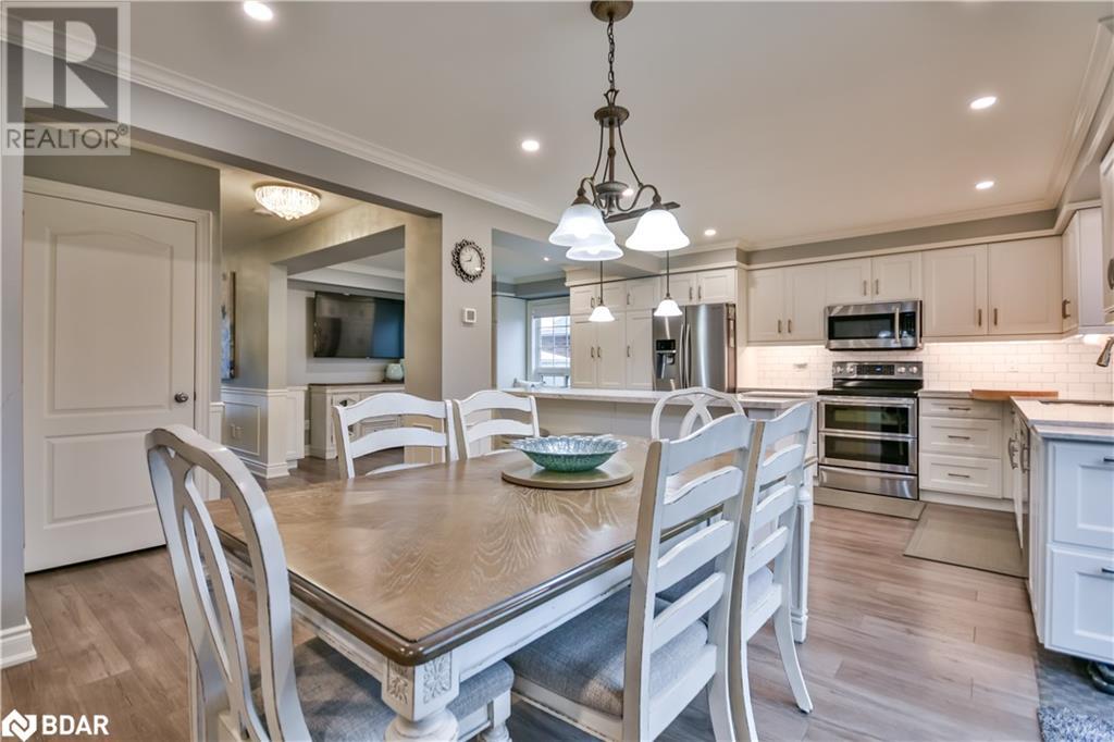 22 Emms Drive, Barrie, Ontario  L4N 8H2 - Photo 10 - 40687087
