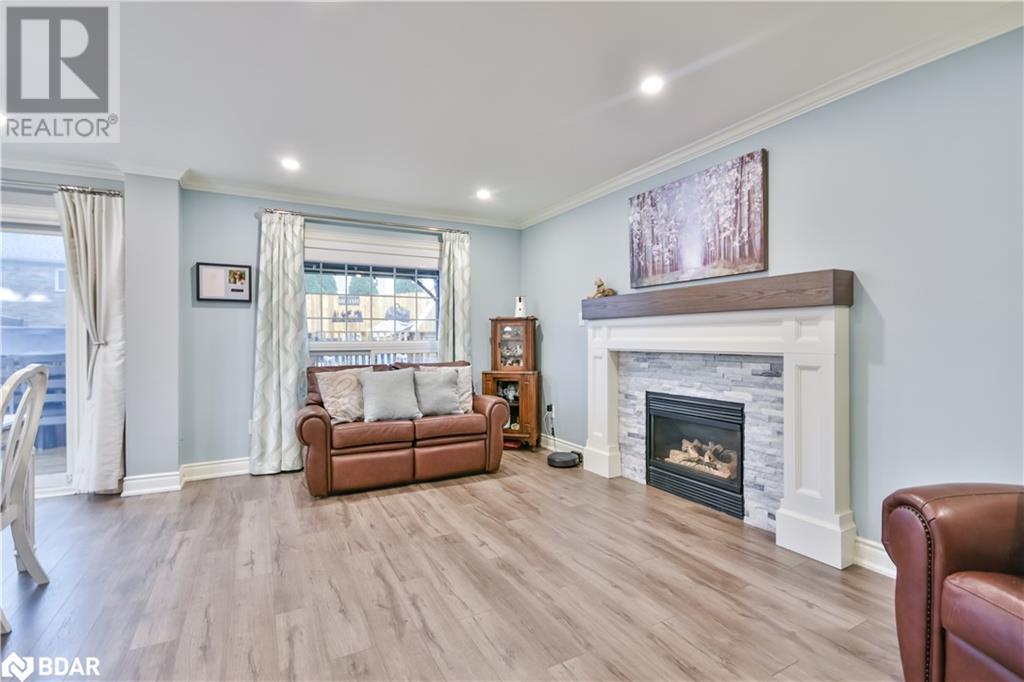 22 Emms Drive, Barrie, Ontario  L4N 8H2 - Photo 6 - 40687087