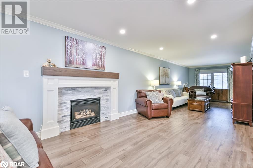 22 Emms Drive, Barrie, Ontario  L4N 8H2 - Photo 8 - 40687087
